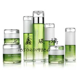 廣州市樂鑫玻璃制品廠 專業(yè)生產(chǎn)與批發(fā)化妝品瓶子，品質(zhì)與服務(wù)的雙重保障